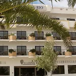 Marina Rio מלון
