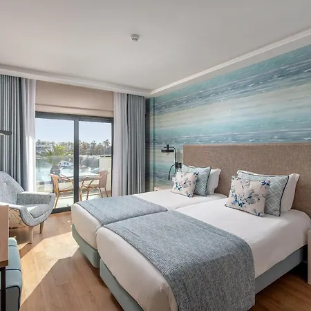 Marina Rio Hotel 4*